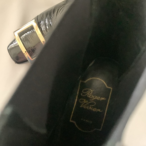 ROGER VIVIER Trompette Chelsea Booties - Picture 8 of 16